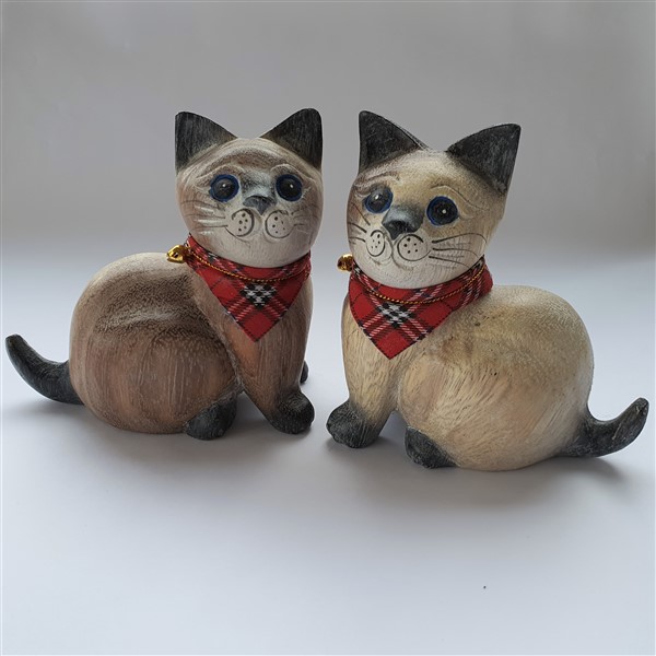 Katzenpaar, mit Halstuch