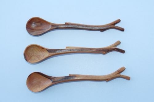 Teelöffel aus Olivenholz